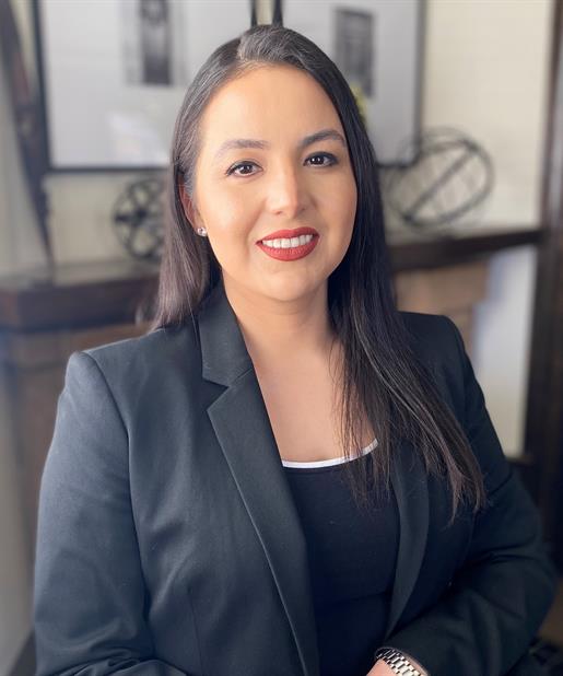 Yuliana  Santillan Photo